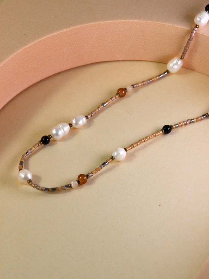 Collier Sari - bijoux de plage en perles de rocailles
