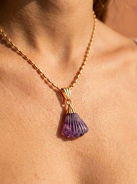 Collier CANDACE Aqua | Pendentif Éventail Pierre Sculptée – Univers Aquatique