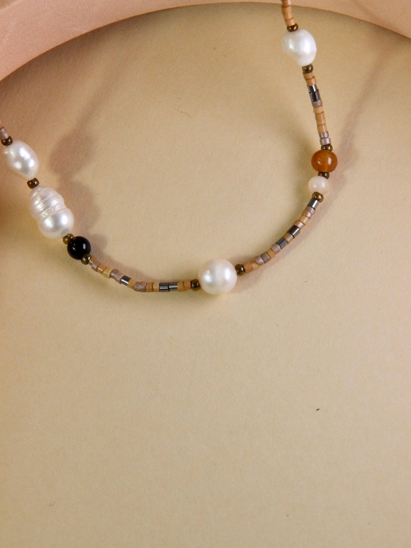 Collier Sari - bijoux de plage en perles de rocailles