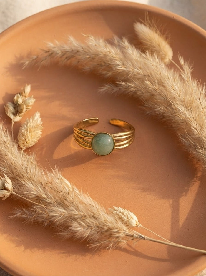 Bague ALMÉA — Aventurine & Or 24k | Univers Végétal