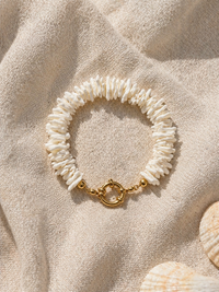 Bracelet Karibéa | Éclats de Coquillage Blanc & Fermoir Doré Personnalisable - Univers aquatique