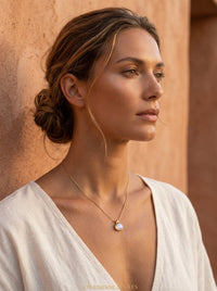 Collier Pendentif Opale | Pierre de Féminité Divine – Chaîne Fine Dorée - Univers aquatique