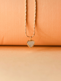 collier coeur amour pendentif nacre